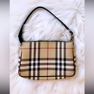Classic Burberry Pochette Bag